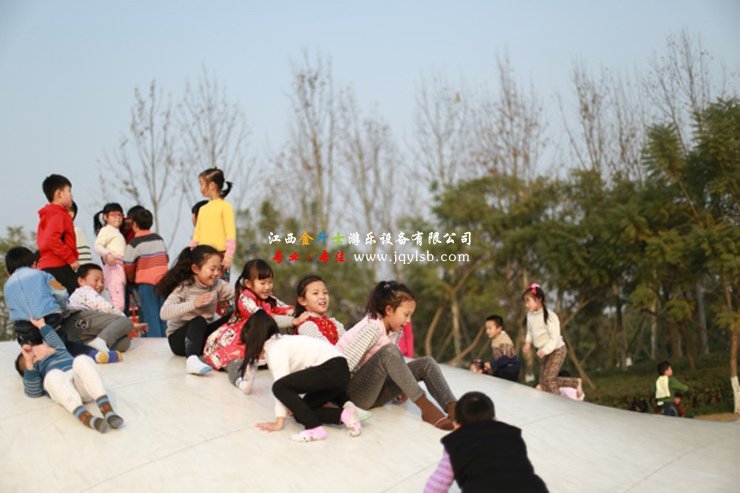 景区公园游乐新宠——蹦蹦云/跳跳云